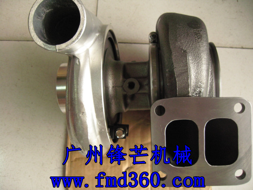 加藤HD1430三菱6D24T增压器ME158163/49188-01651(图1)