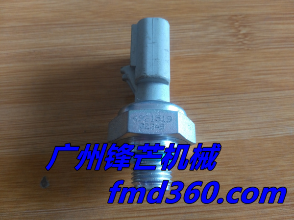 广州挖机配件康明斯机油压力传感器4921519