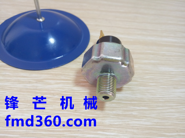 小松挖机机油压力传感器小松PC200-6挖机6D102机油压力开关(图1)