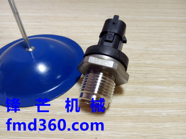 沃尔沃EC210B挖机D6E共轨压力传感器0281002937、20973777