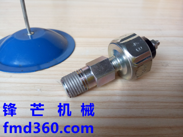 广州锋芒机械日立EX400-3、EX400-5挖机五十铃6RB1机油感应塞1824(图1)