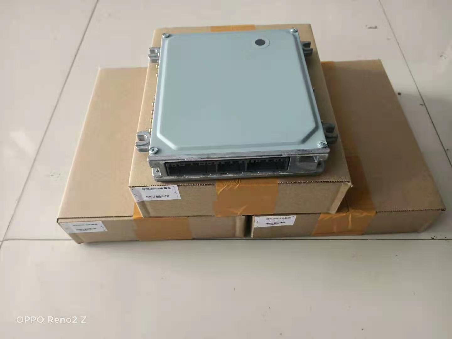 日立挖机EX75UR-3电脑板X4385761，3017-101085